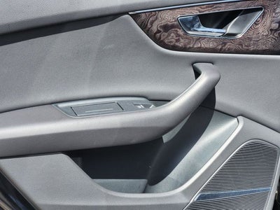 2022 Audi Q8 55 Premium Plus quattro
