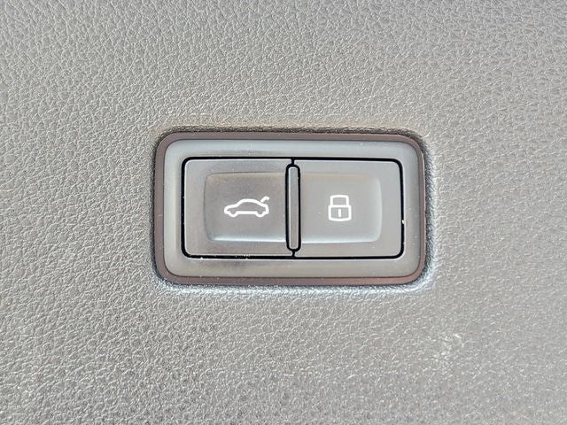 2022 Audi Q8 55 Premium Plus quattro
