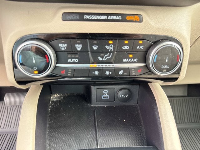 2022 Ford Escape Titanium