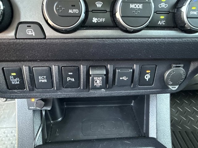 2022 Toyota Tacoma 4WD SR