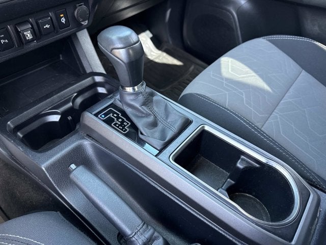 2022 Toyota Tacoma 4WD SR