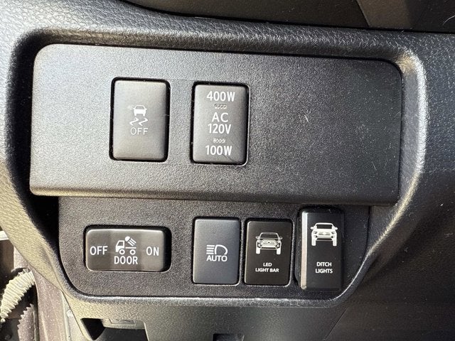 2022 Toyota Tacoma 4WD SR