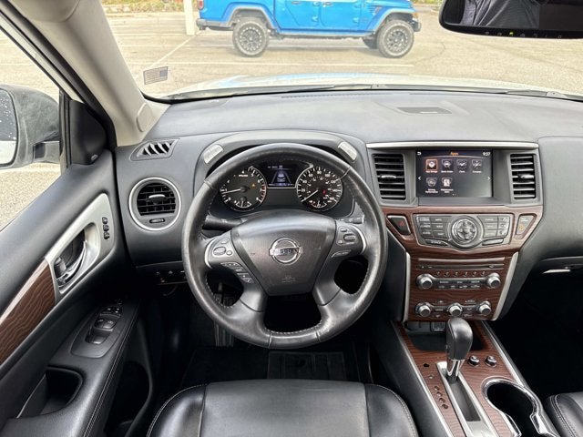 2020 Nissan Pathfinder Platinum