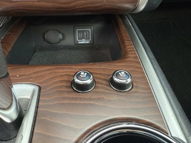 2020 Nissan Pathfinder Platinum