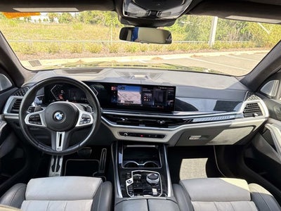 2023 BMW X7 M60i