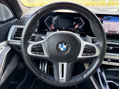2023 BMW X7 M60i
