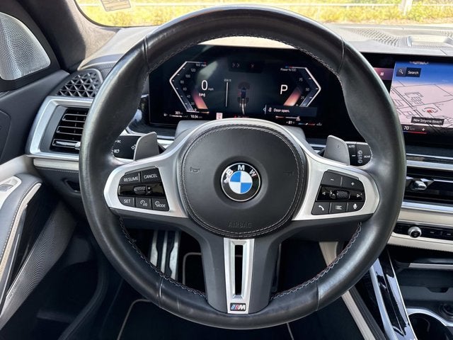 2023 BMW X7 M60i