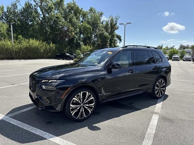 2023 BMW X7 M60i