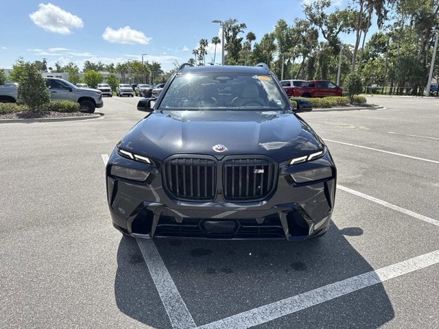 2023 BMW X7 M60i