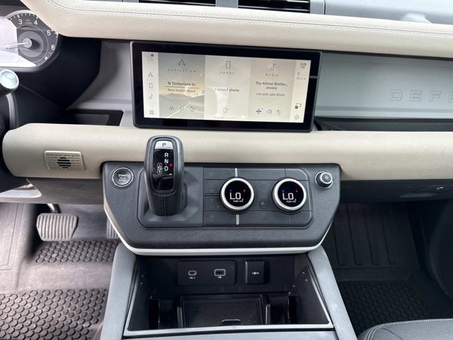 2023 Land Rover Defender X-Dynamic SE