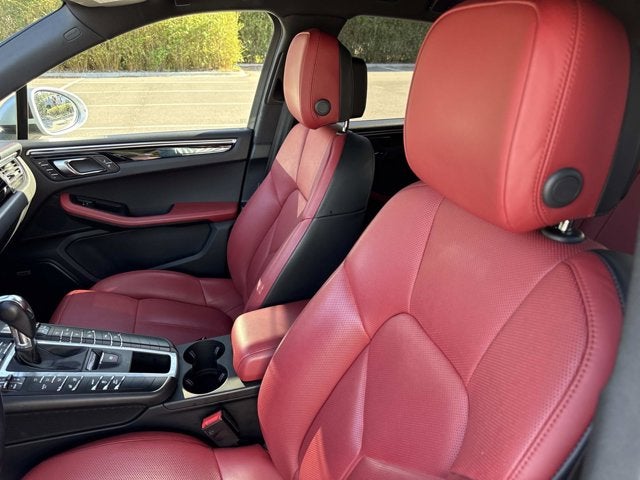 2020 Porsche Macan Base