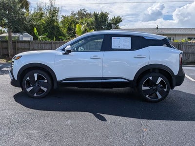 2025 Nissan Kicks SR