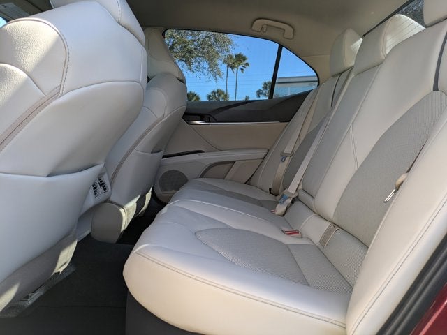 2022 Toyota Camry Hybrid XLE