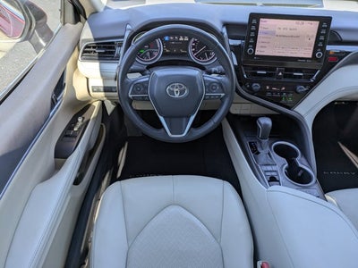 2022 Toyota Camry Hybrid XLE