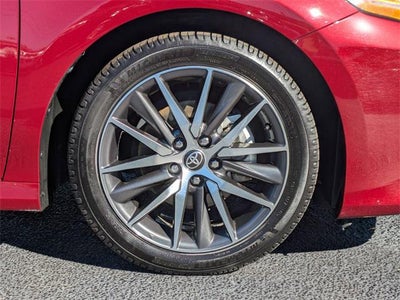 2022 Toyota Camry Hybrid XLE