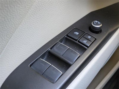 2022 Toyota Camry Hybrid XLE