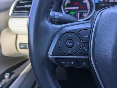 2022 Toyota Camry Hybrid XLE