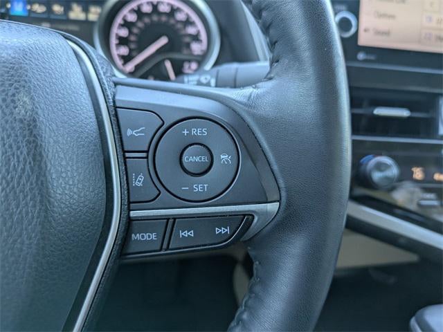 2022 Toyota Camry Hybrid XLE