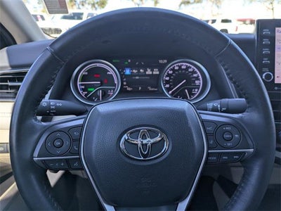 2022 Toyota Camry Hybrid XLE