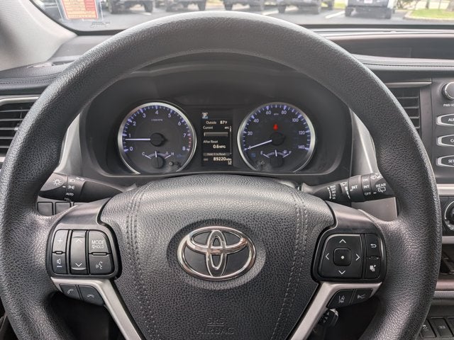 2019 Toyota Highlander LE