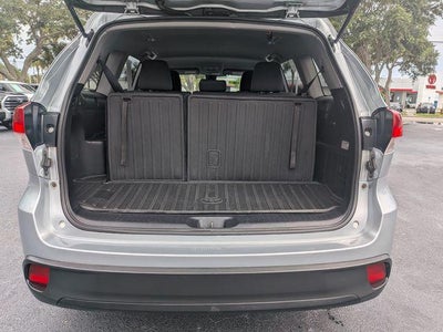 2019 Toyota Highlander LE