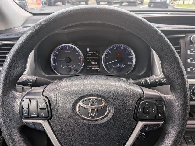 2019 Toyota Highlander LE