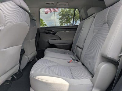 2023 Toyota Highlander LE