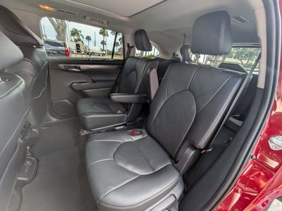 2026 Toyota Highlander Platinum