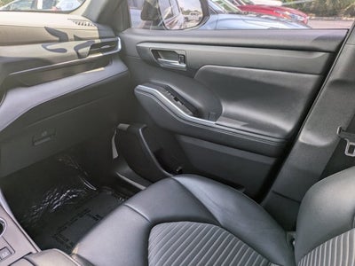2022 Toyota Highlander XSE