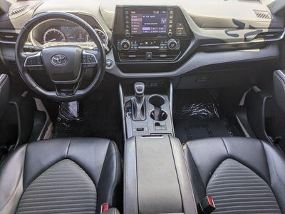2022 Toyota Highlander XSE