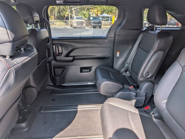 2025 Toyota Sienna XSE 7 Passenger