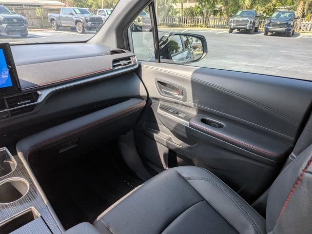 2025 Toyota Sienna XSE 7 Passenger