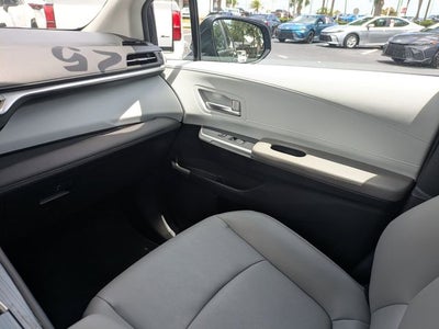 2025 Toyota Sienna XLE 8 Passenger