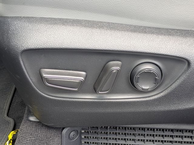 2025 Toyota Sienna XLE 8 Passenger