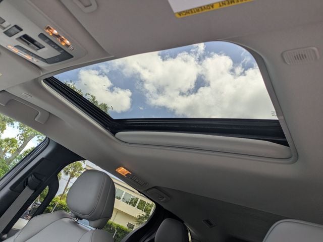 2025 Toyota Sienna XLE 8 Passenger