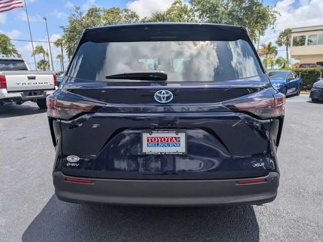 2025 Toyota Sienna XLE 8 Passenger