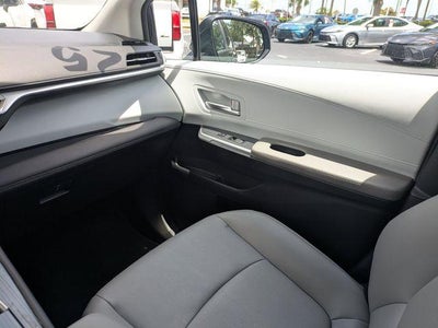 2025 Toyota Sienna XLE 8 Passenger