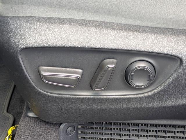 2025 Toyota Sienna XLE 8 Passenger
