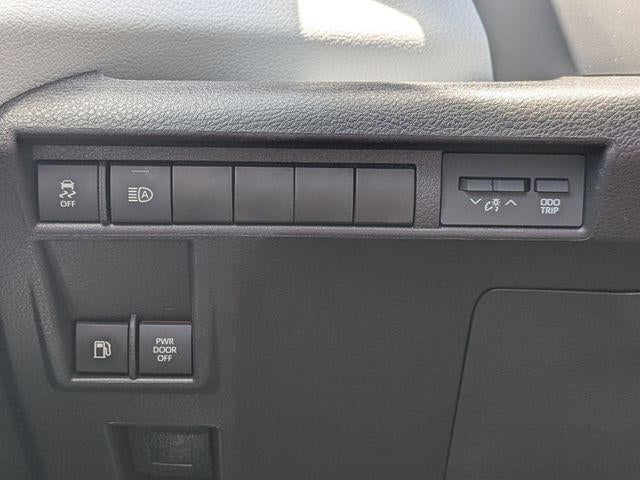 2025 Toyota Sienna XLE 8 Passenger