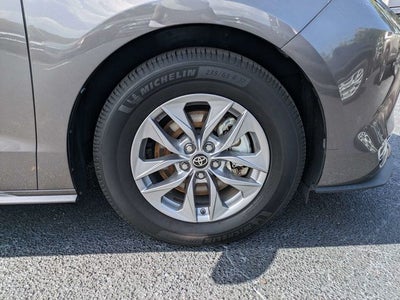 2022 Toyota Sienna XLE 8 Passenger