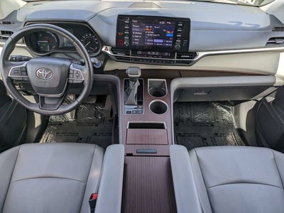 2022 Toyota Sienna XLE 8 Passenger