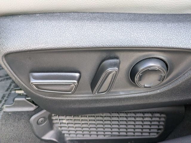 2022 Toyota Sienna XLE 8 Passenger