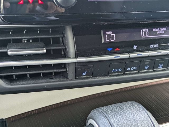 2022 Toyota Sienna XLE 8 Passenger