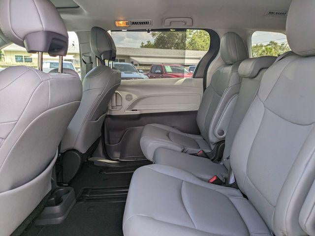 2022 Toyota Sienna XLE 8 Passenger