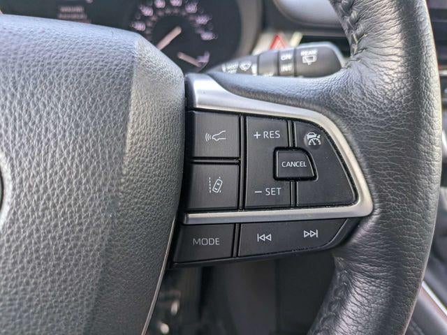 2022 Toyota Sienna XLE 8 Passenger