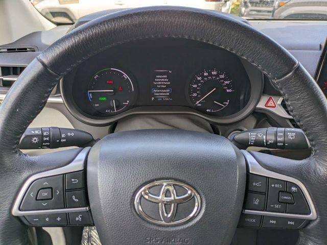 2022 Toyota Sienna XLE 8 Passenger