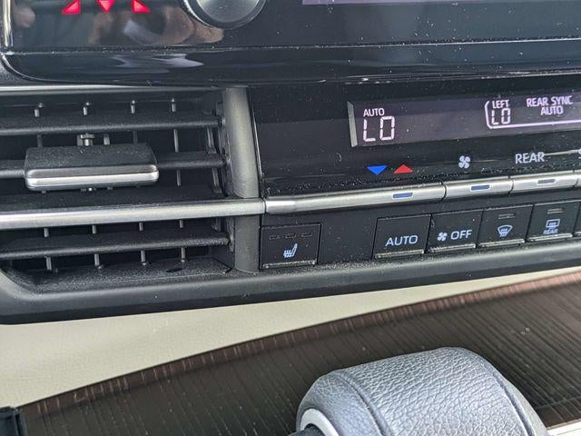 2022 Toyota Sienna XLE 8 Passenger