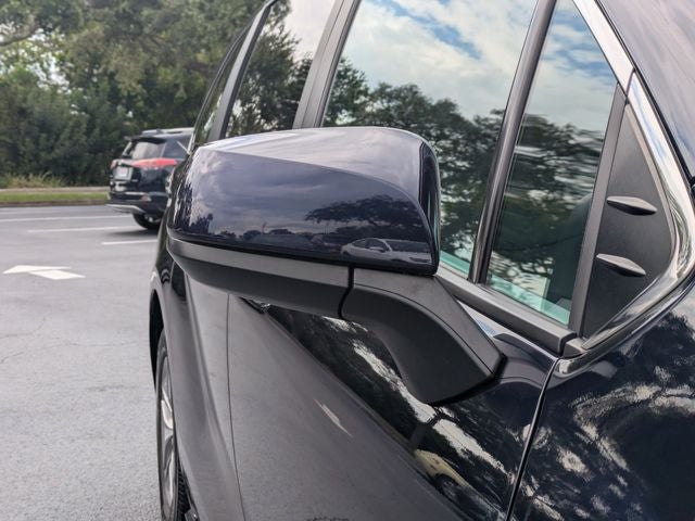 2025 Toyota Sienna XLE 8 Passenger