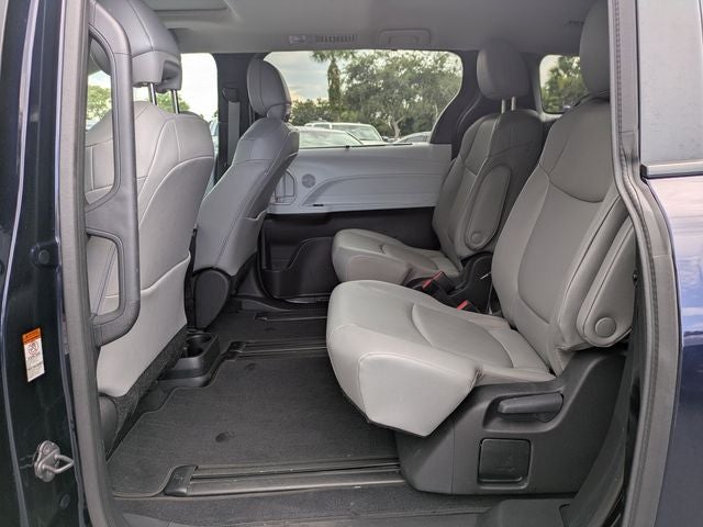 2025 Toyota Sienna XLE 8 Passenger