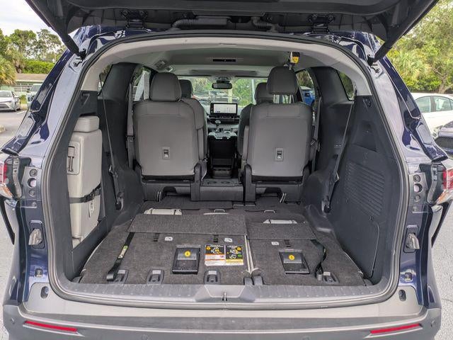 2025 Toyota Sienna XLE 8 Passenger